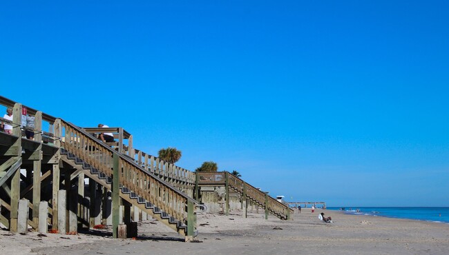 Building Photo - Amazing Ocean Views - Seasonal or Annual