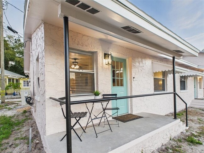 Building Photo - 222 7th St NW