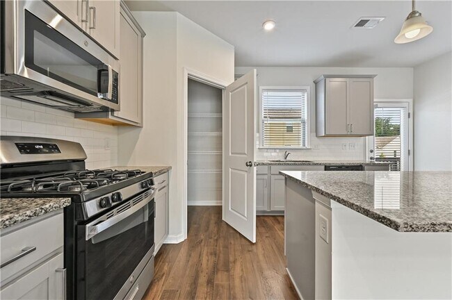Building Photo - 3798 Hidden Valley Cir