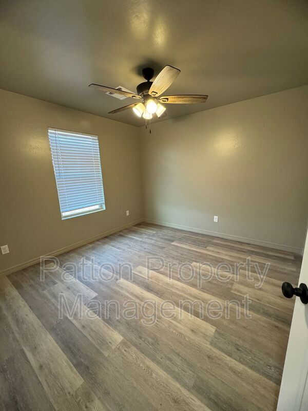 Building Photo - 1122 Caprock St