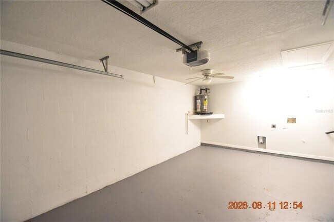 Building Photo - 7411 Canterbury St