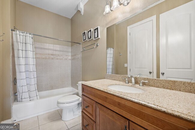 Building Photo - 11140 W Rd