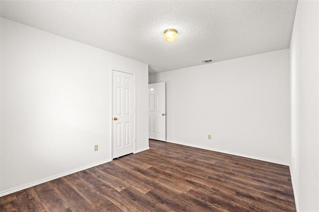 Building Photo - 4845 Barberry Dr