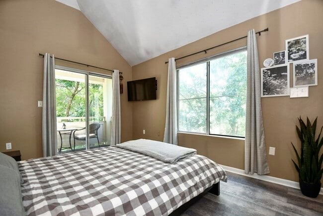 Building Photo - 200 Falls Blvd