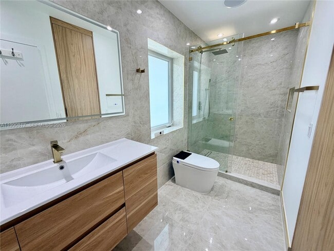 Building Photo - 17322 SW 149th Ct