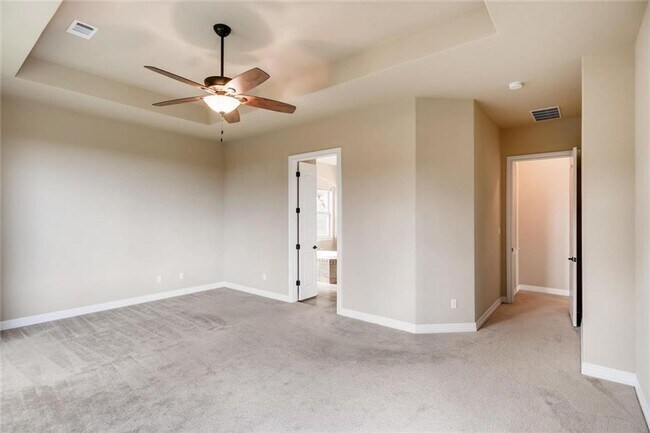 Building Photo - Stunning Single Story in Falconhead West!