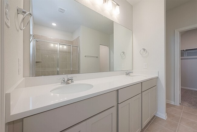 Building Photo - 27966 Western Crk Ct