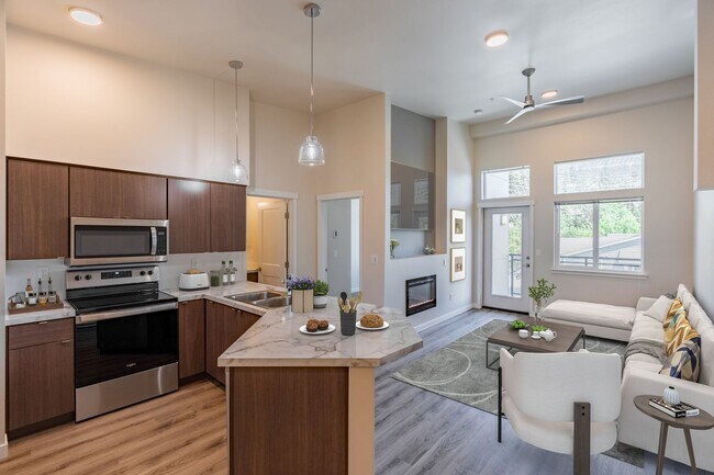 Building Photo - 500 Square