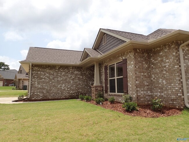 Building Photo - 29635 Laura Ridge Dr NW