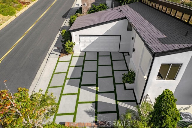 Building Photo - 685 Nyes Pl