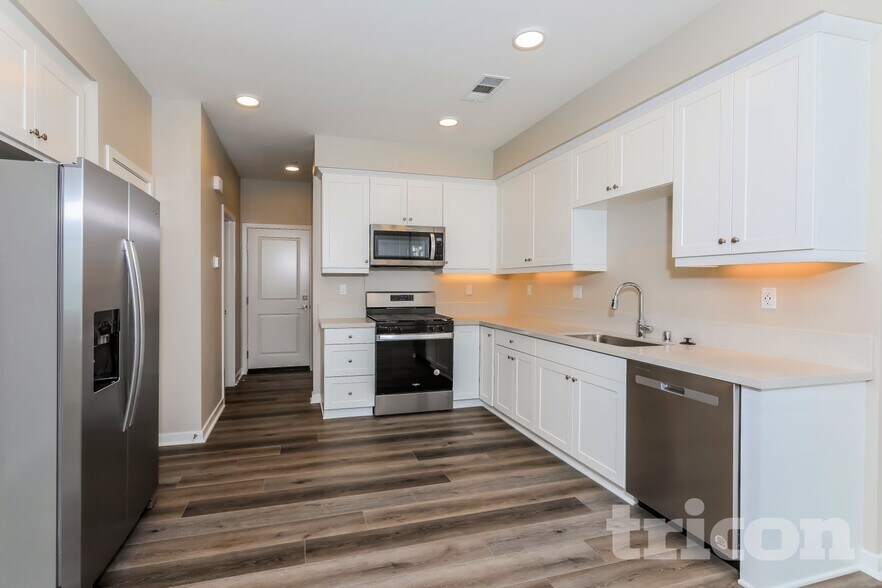 Building Photo - 24947 Vermijo Ct