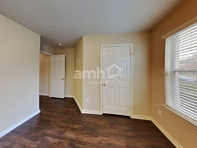 Building Photo - 4282 Moccasin Trail