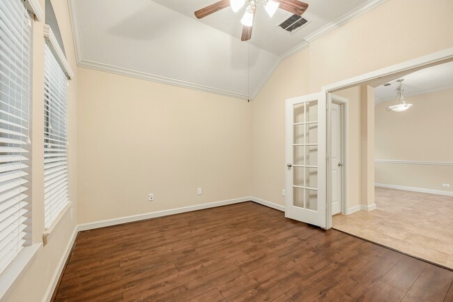 Building Photo - 18315 E Willow Oak Bend Dr