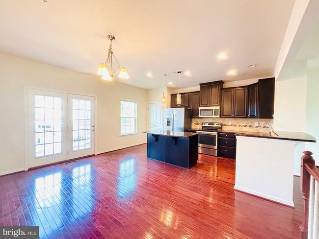 Building Photo - 9452 Ballard Green Dr