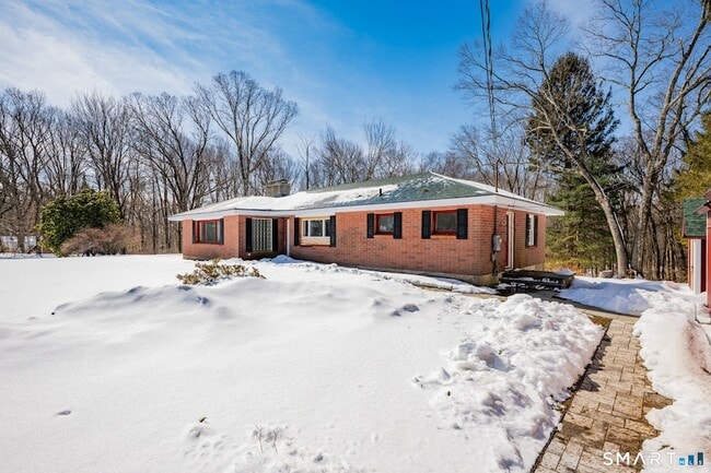 Building Photo - 220 Upper Grassy Hill Rd