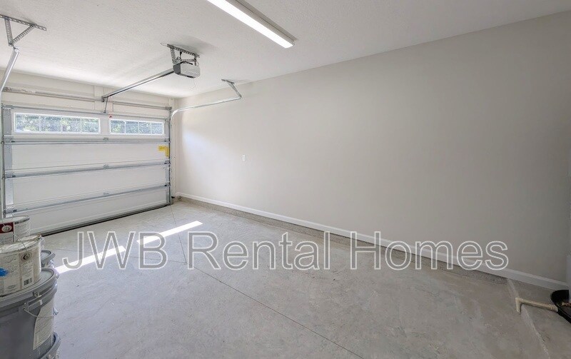 Building Photo - 1116 Comanche St