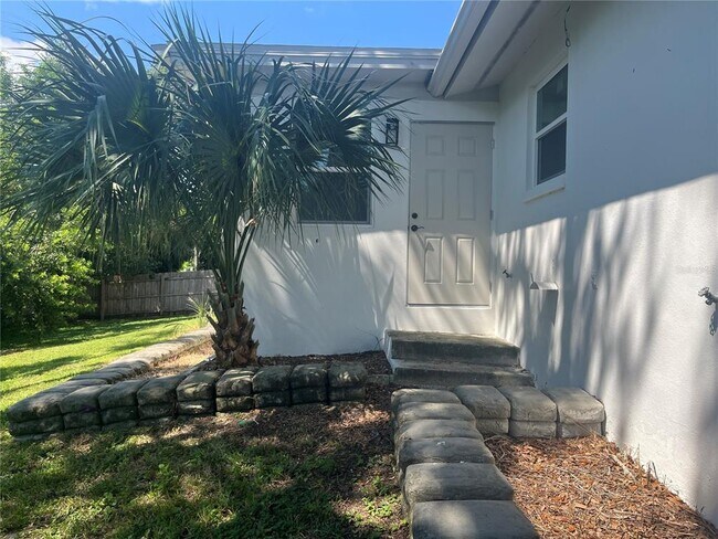 Building Photo - 2017 Rebecca Dr