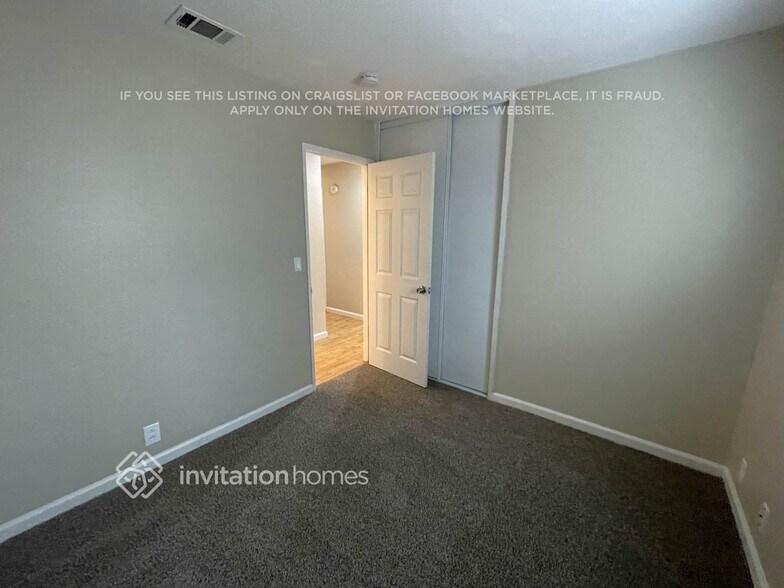 Building Photo - 612 Decoy Ln