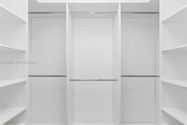 Building Photo - 3047 Elizabeth St