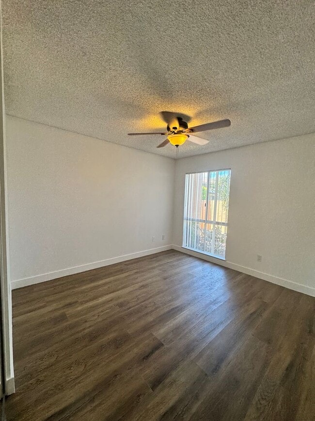 Building Photo - 17740 La Rosa Ln