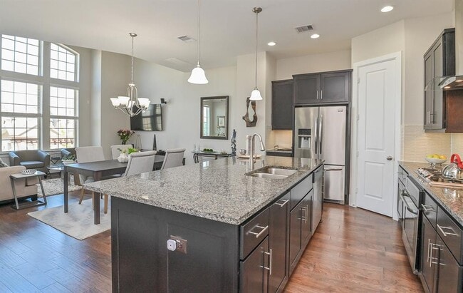 Building Photo - 11023 Acorn Falls Dr