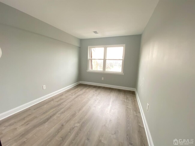 Building Photo - 1429 Raspberry Ct