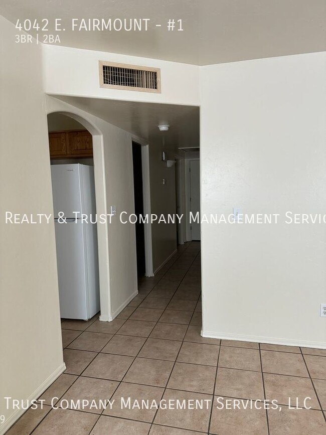 Building Photo - 4042 E. FAIRMOUNT-#1