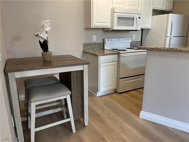 Building Photo - 5130 S Jones Blvd