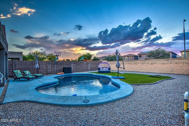 Building Photo - 10964 W Taft St