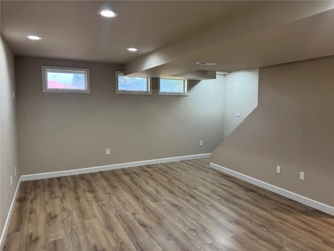 Building Photo - 501 Wideman Dr