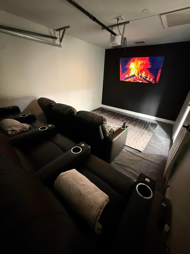 Building Photo - 2314 Pinecrest Ct