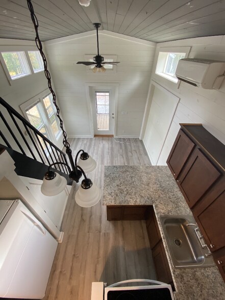 Building Photo - 9 Tiny Home Cir