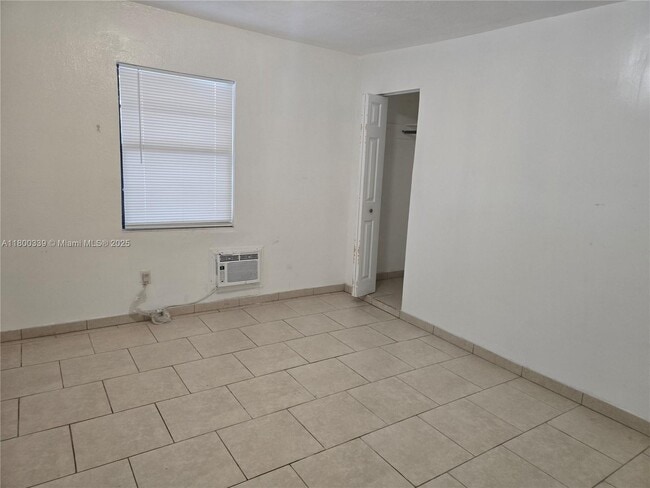 Building Photo - 1376 NW 103rd St