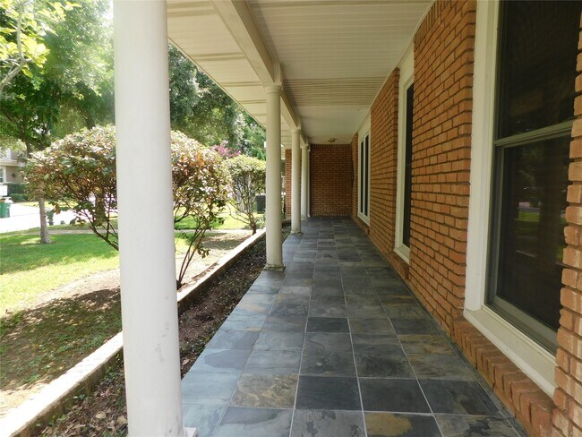 Primary Photo - 2317 Dorrington St