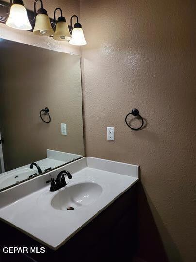 Building Photo - 14387 High Rock Dr
