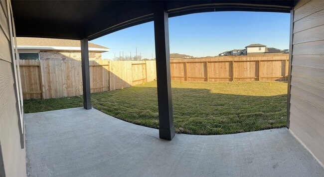 Building Photo - 7315 Lakeway Blf Ln