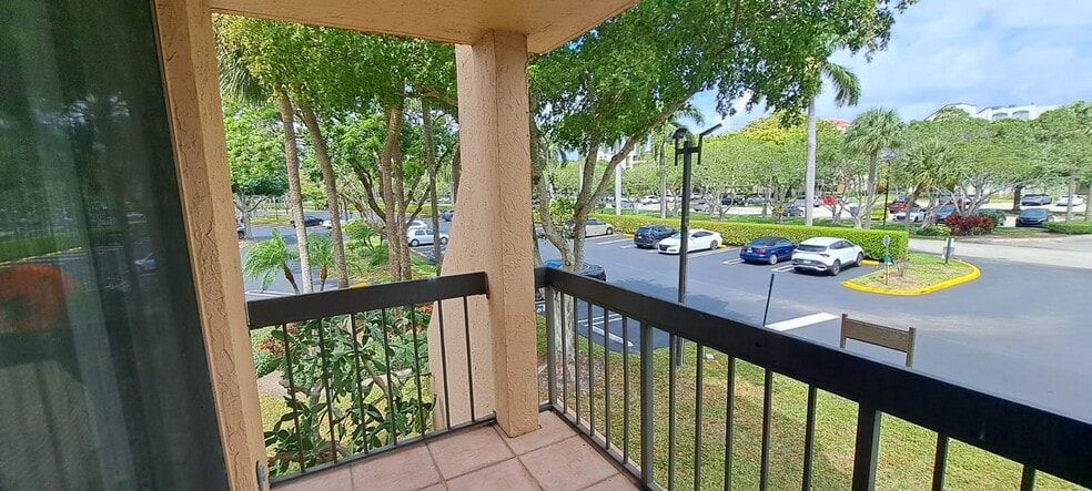 Building Photo - 750 Egret Cir