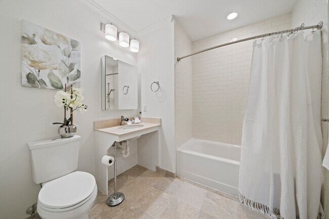 Building Photo - 321 Hammond Pond Pkwy