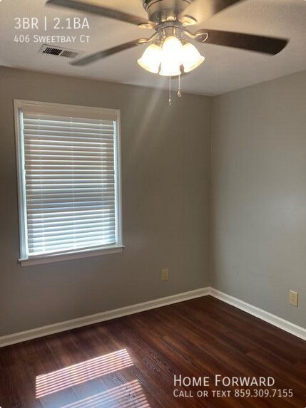 Building Photo - 406 Sweetbay Ct