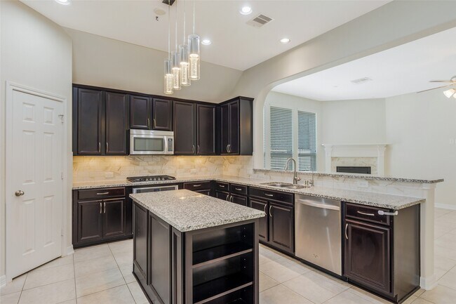 Building Photo - 19906 Durwood Pines Ln