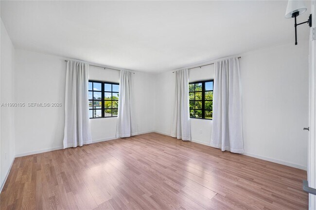 Building Photo - 7531 Beach View Dr