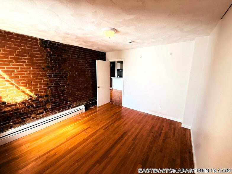 Building Photo - 145 Princeton St