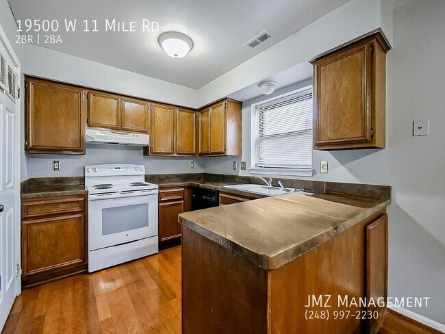 Building Photo - 19500 W Eleven Mile Rd