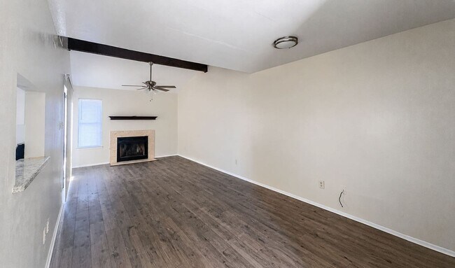Building Photo - 1224 Westway Cir
