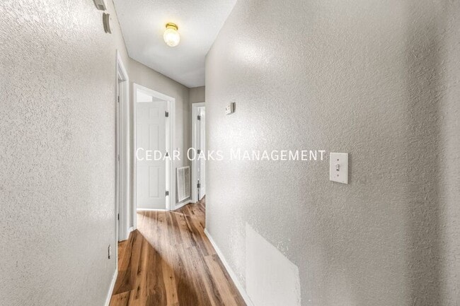 Building Photo - 100 N Brandon St