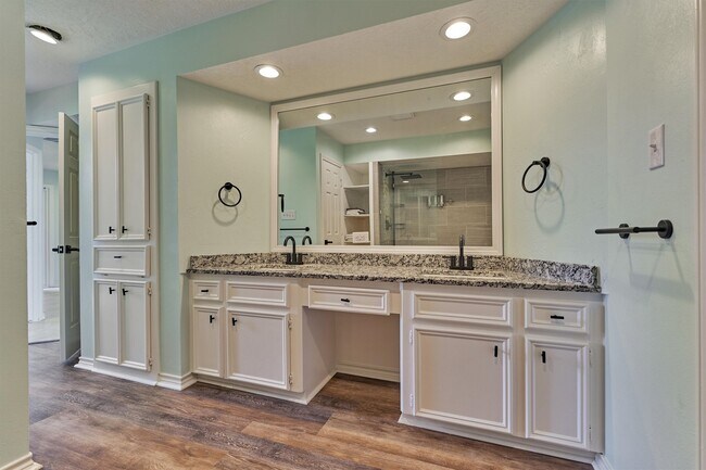 Building Photo - 2109 Gunwale Cir