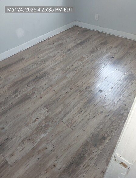 Building Photo - 2713 Round Rd