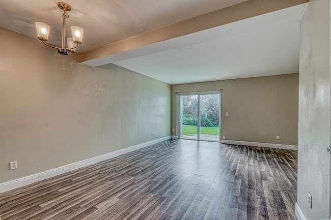 Building Photo - 283 Gardner Ln