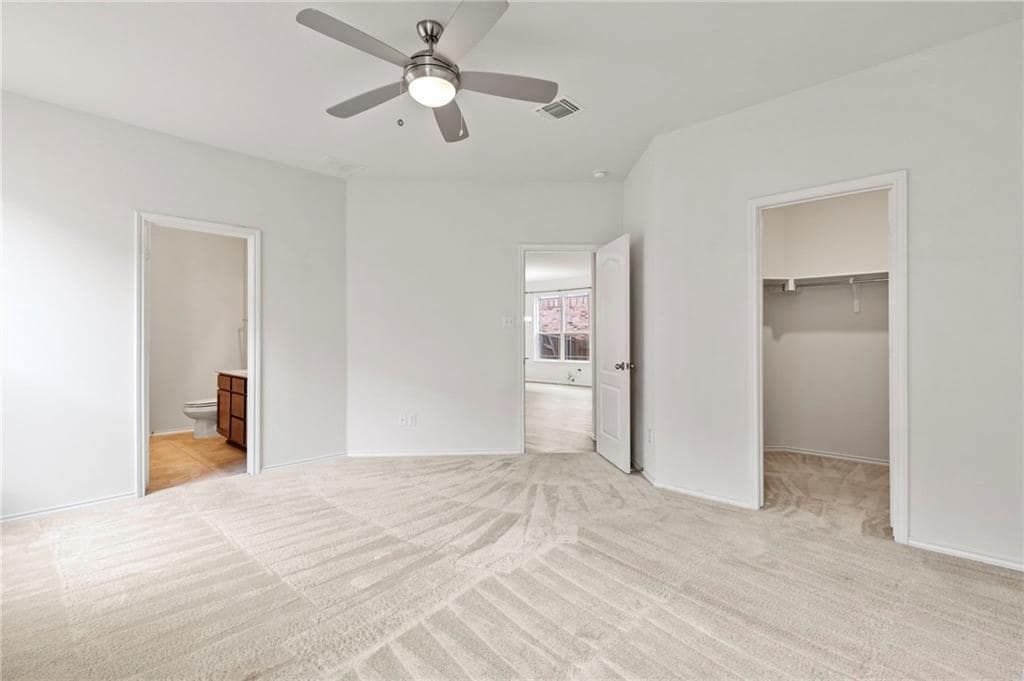 Building Photo - 201 Danablu Dr