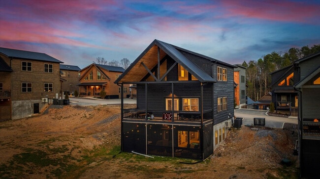 Building Photo - 528 Warbonnet Wy